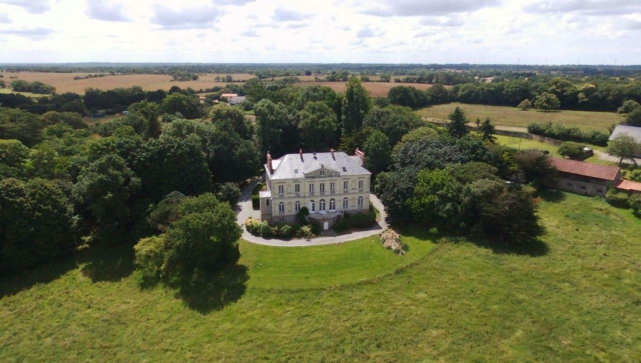 Domaine Du Plessis Grimaud Panzió Saint-Viaud Kültér fotó